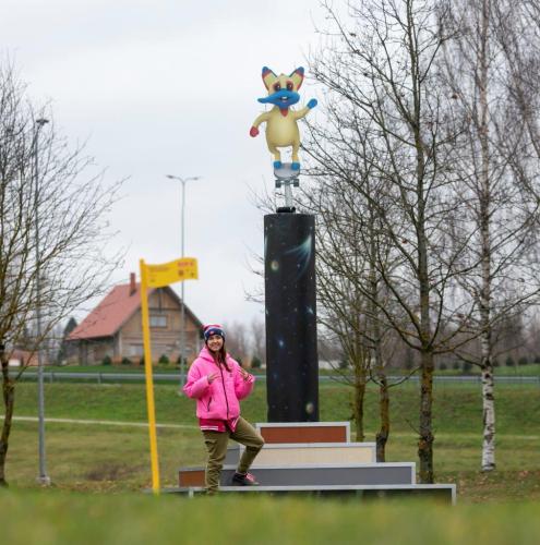 Robotkaķēns Indriķis XIII, autori GolfClayderman