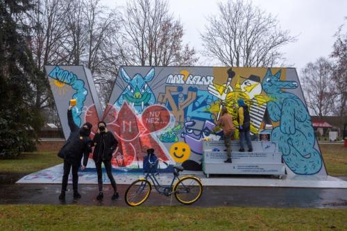 Grafiti siena, autori VA (Various Artists) jeb Zahars ZE, Nameda Zemīte un Alvis Berngards